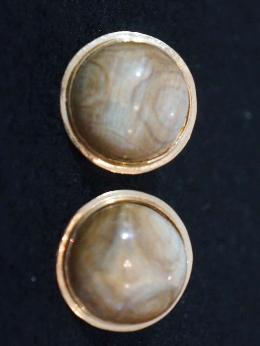 Vintage Solid 14K Yellow Gold Banded Agate Earthtone Statement Button Omega Back